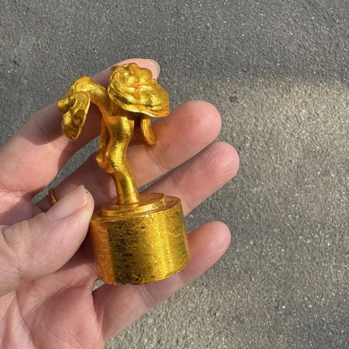 creative new product miscellaneous solid ornament Ganoderma lucidum seal bronze desktop retro single modern handicraft