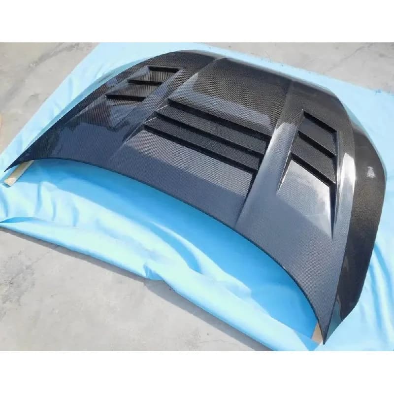 High Quality Aerodynamic Carbon Fiber Engine Hood Bonnet Replacement Parts Fit 8Y 2021+ Aftermarket Car Modification Styling Acc
