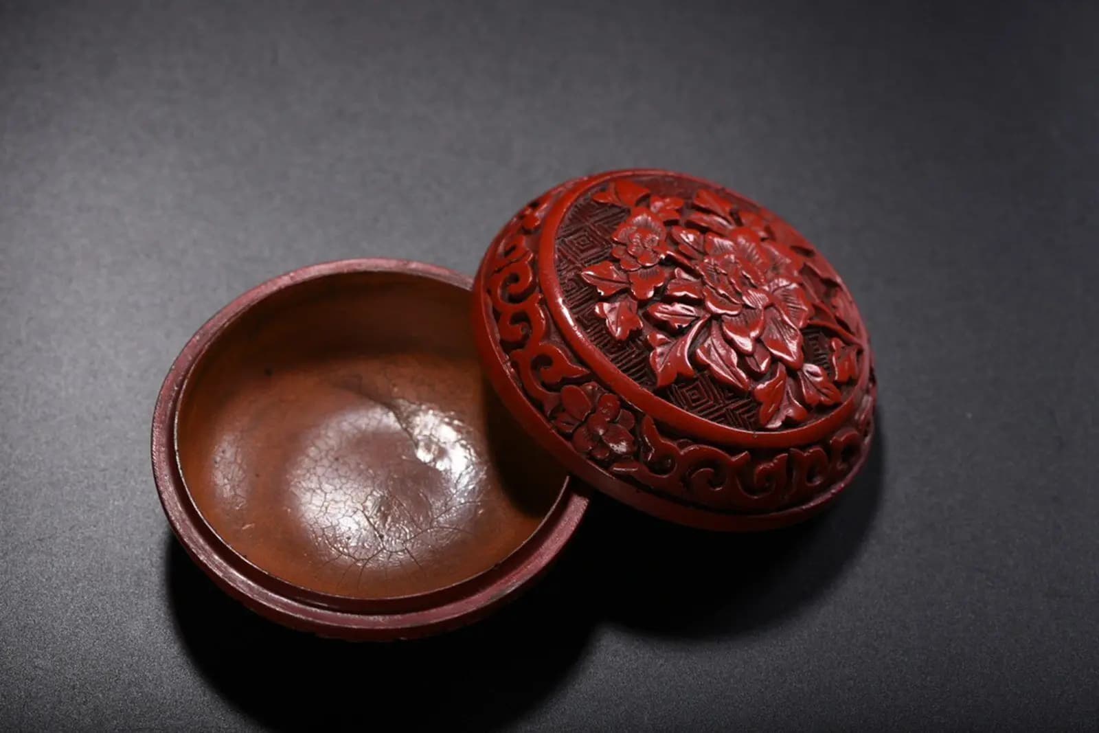 Chinese Lacquerware Hand-carved Flower Pattern Powder Box storage Box