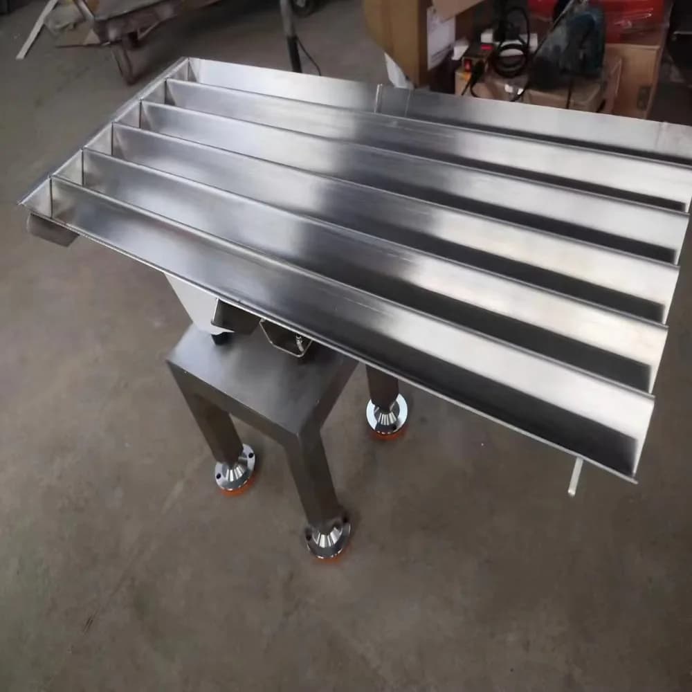 DSW Electromagnetic Vibrating Feeder Conveyor System 250 kW Engine Uniform Material Supply Stable Conveying for