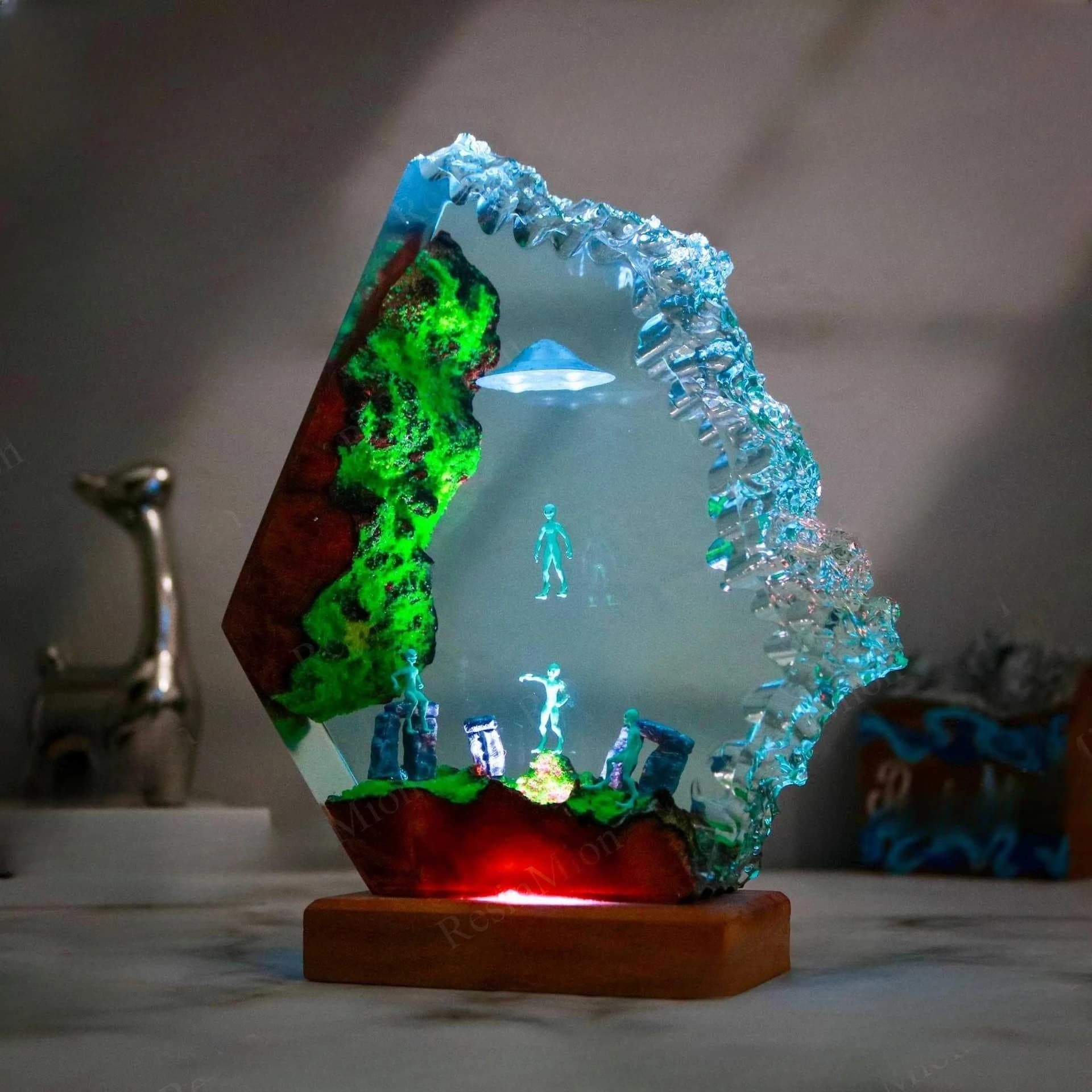 Alien and Stonehenge Resin Luminous Sculpture Ornaments Home Atmosphere Decoration Crafts Gifts
