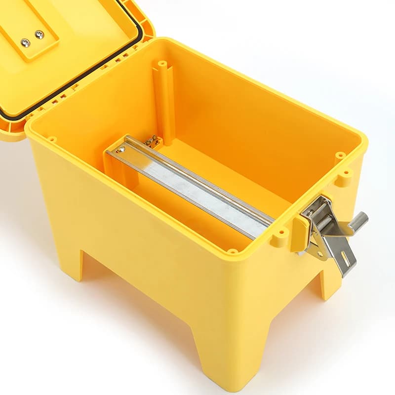 12WAY Portable industrial explosion-proof mobile socket Construction site distribution Plastic power  Rainproof