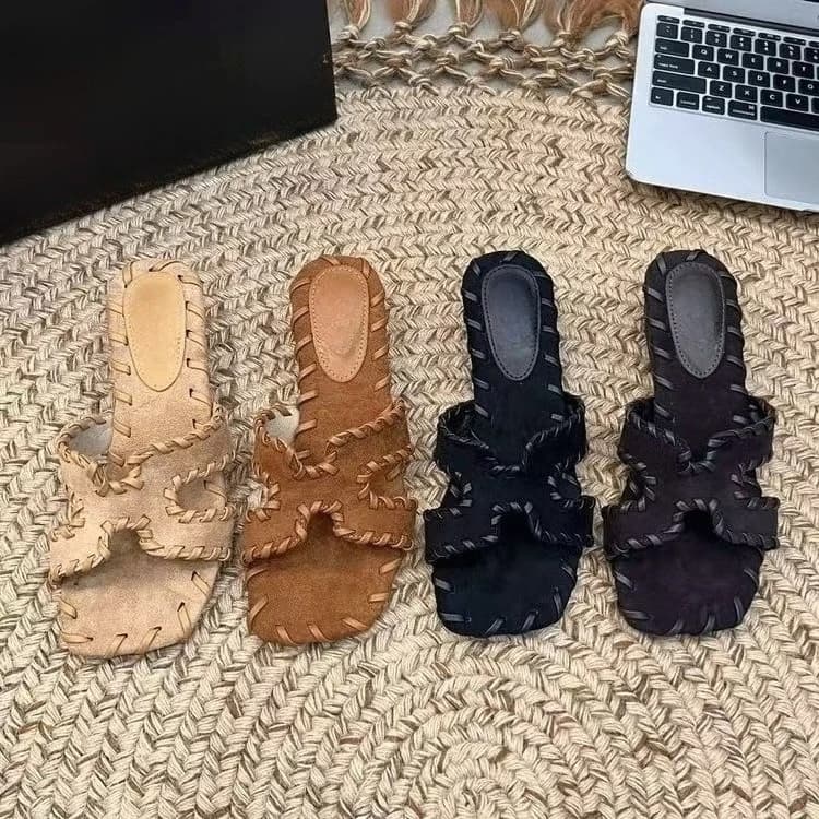 French retro half-mop, one-word mop, outside wearing beach vacation wind weaving open-toed cool slippers women's new models