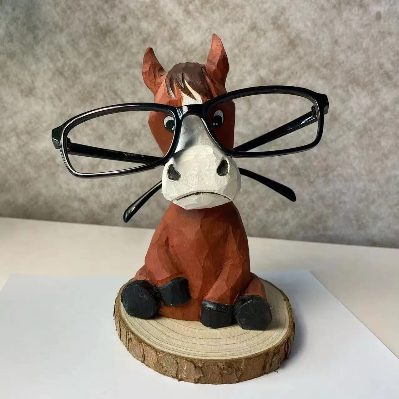 Solid Wood Carved Pony Glasses Stand Natural Artisan Desktop Ornament Housewarming Gift For TV Cabinet Home Desk Decor