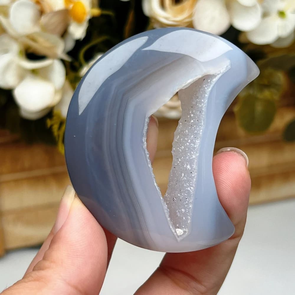 1Pc Agate Geode Moon-shaped Mineral Natural  Ccrystal Collection Home Garden Decorative Gift Reiki Energy Hhealing Meditation