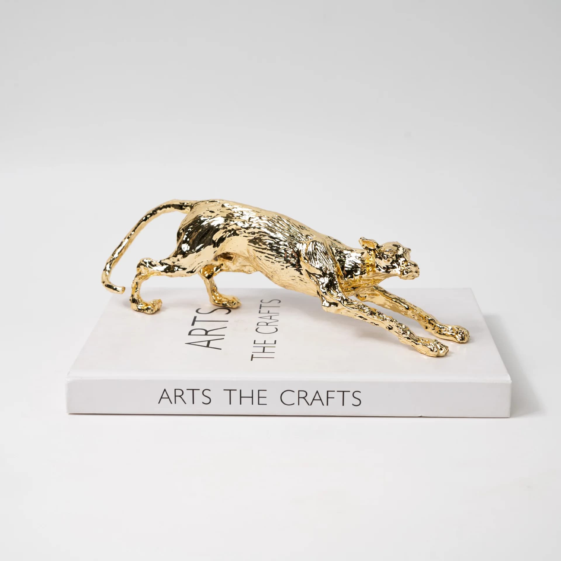 PYJ Modern Light Luxury Abstract Metal Leopard Animal Ornament Creative Jewelry Home Furnishing
