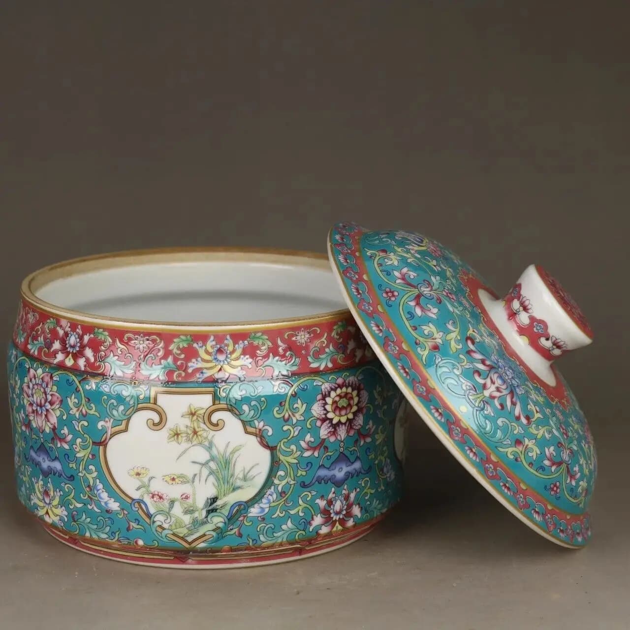 6.5" Chinese Fine Green Enamel Porcelain Pot Tea Caddy Flowers Pattern Home Decorations