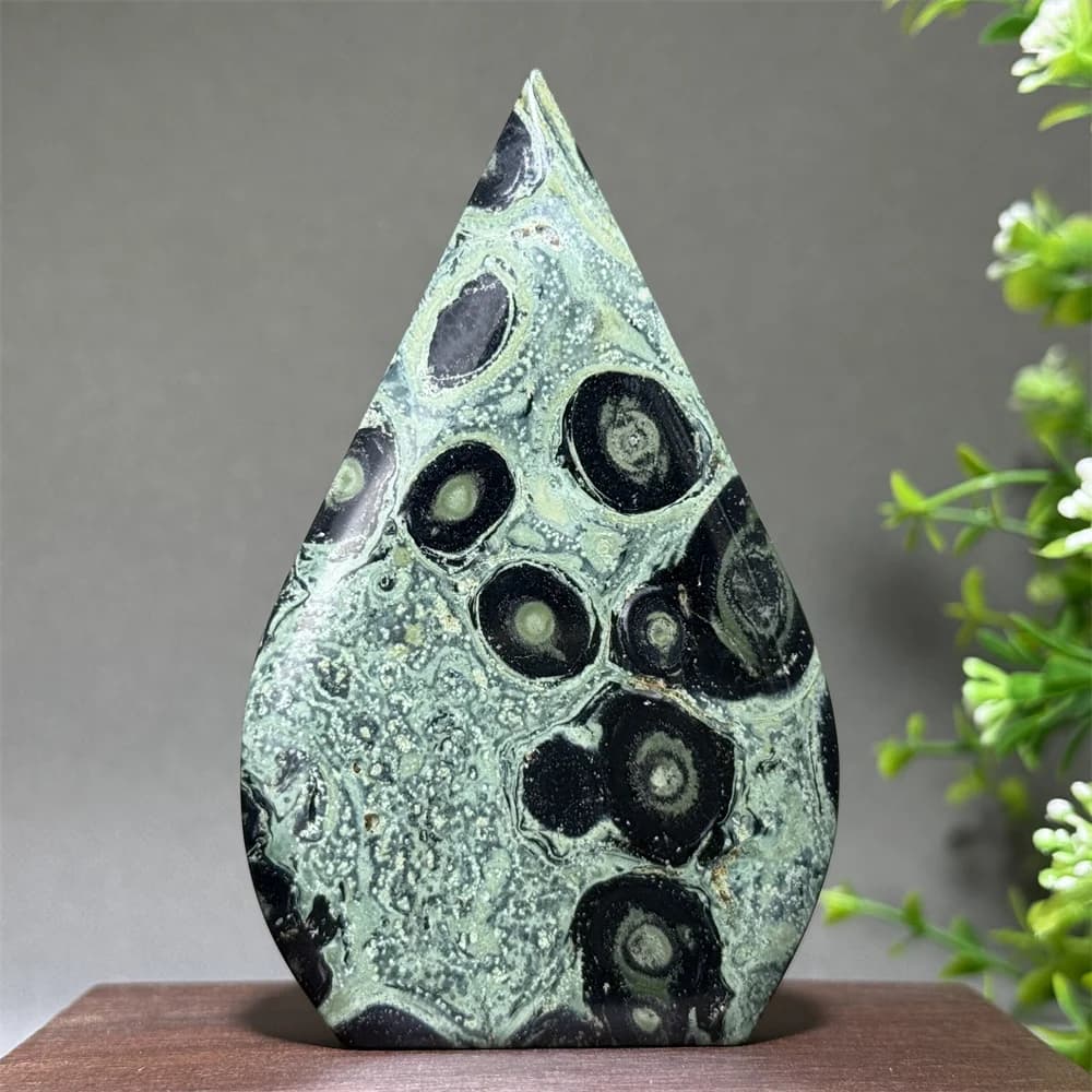 Natural Beautiful Peacock Eye Mineral Quartz Free Form Torch Therapy Meditation Witchcraft Sacrifice Energy Home Decoration Gift