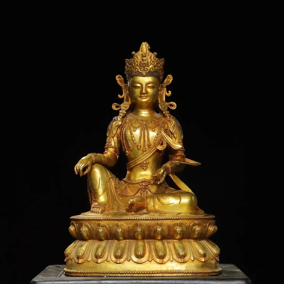 Religious copper gilt free Guanyin height 50 cm wide 32 cm thick 22 cm weight 9.8 kg