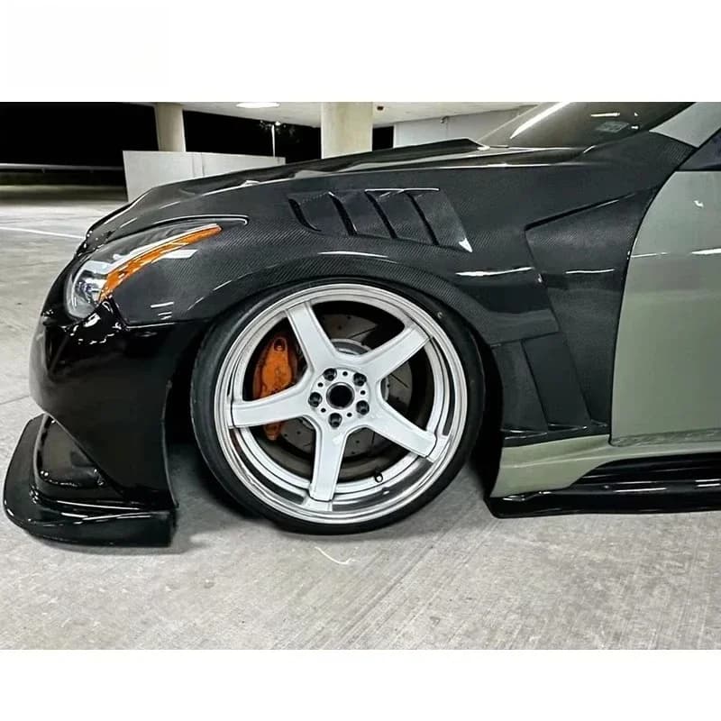 High Quality Carbon Fiber Front Rear Fenders Open-Hole Design for Effective Heat Dissipation Dual-Door Installation Cars