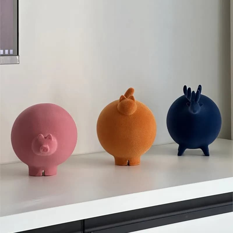 MOMO Piggy Living Room TV Cabinet Ornament - High-End Niche Soft Lighting Decoration Luxury Entrance Art Home Decor