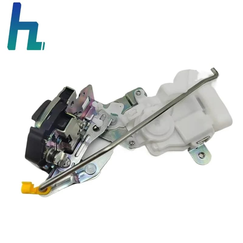 6911035071  Car Body Parts Lock Trunk Door Lock  For Toyota FJ Cruiser 2007-2014-N32R