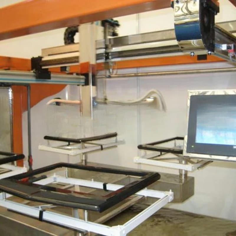 Automatic coating machine, painting machine assembly line, spraying flat fuel injection line