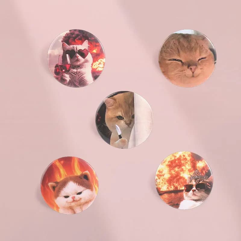 Cute Emoji Cat Round Brooch Funny Casual Style Metal Pins Badges for Party Gift DIY Clothing Bags Hat Scarf T-shirt Decoration