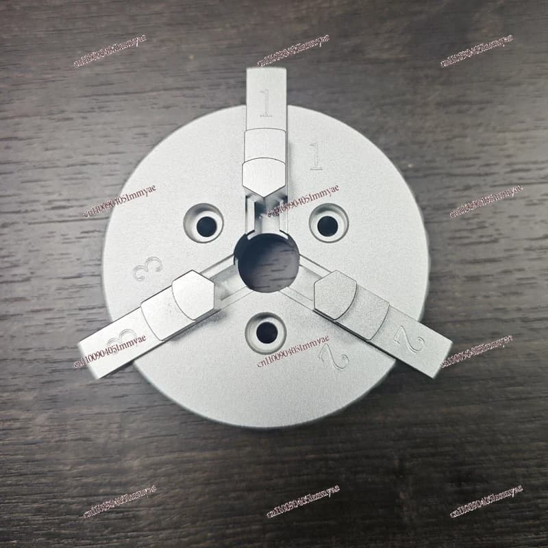 Three-jaw chuck High-precision lathe numerical control Manual aluminum pliers Universal chuck