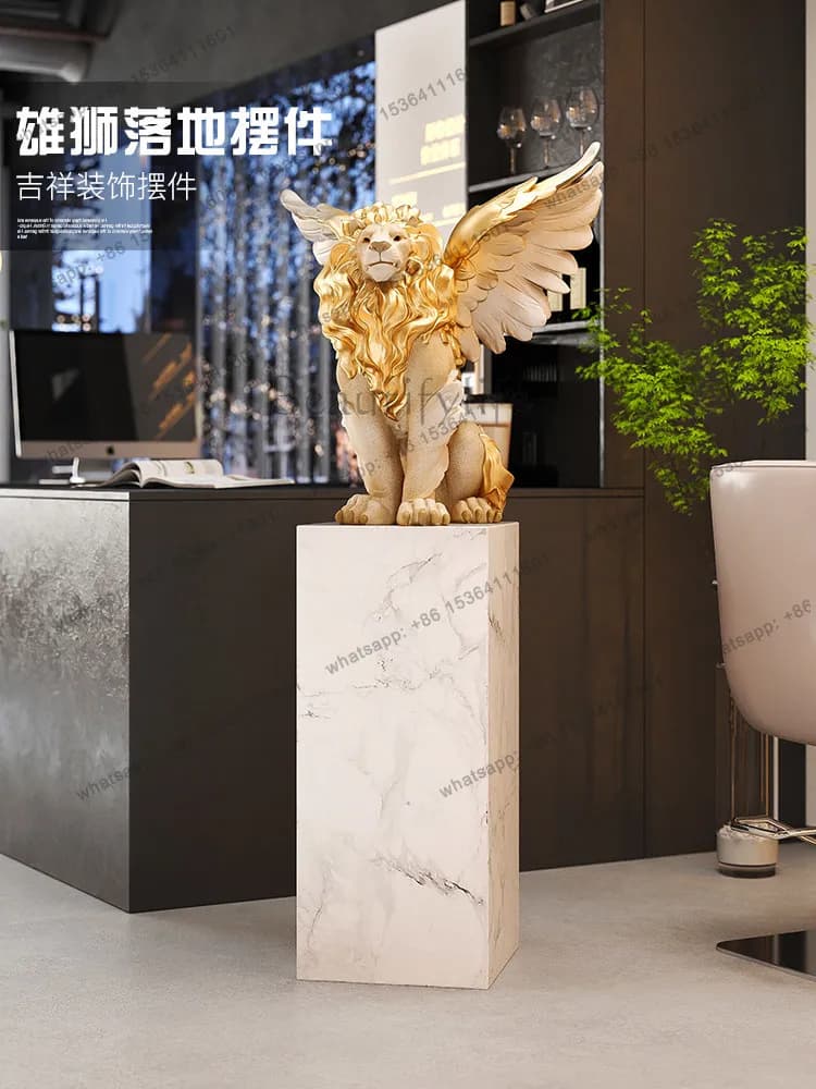 Light luxury lion floor-to-ceiling ornaments, sculpture decorations at the entrance of the living room and office