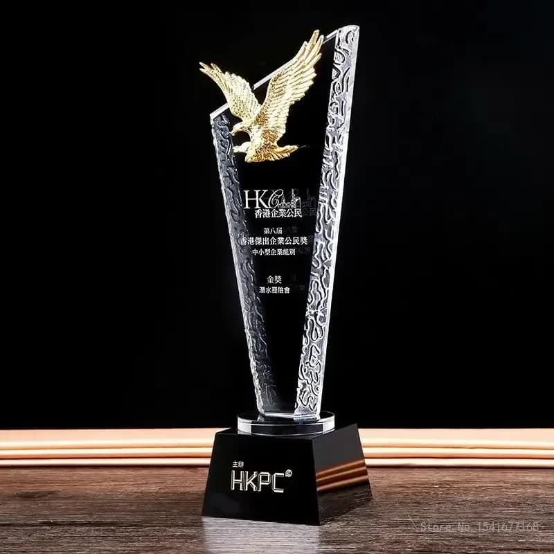 Personality Customized Metal Golden Eagle Shaped Crystal Trophy Sales Company Enterprise Competition Game Awards DIY Custom Text