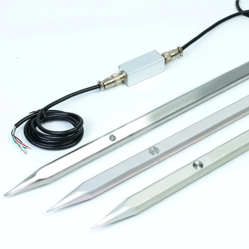 Piezoelectric pencil-shaped free-field overpressure sensor
