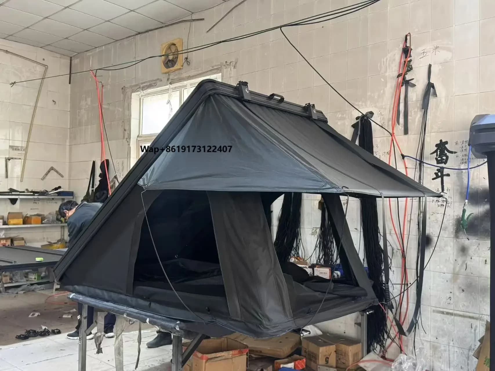 Factory Custom Outdoor Camping Roof Top Tent for SUV Van Waterproof Aluminum Pole Automatic Build for Summer Fishing Hiking