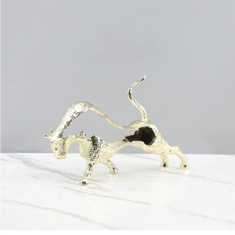 1Pcs Golden Cast Iron Cow Statue, Modern Animal Sculpture Desktop Decoration, Cow Shaped Decoration, Home Decor Products