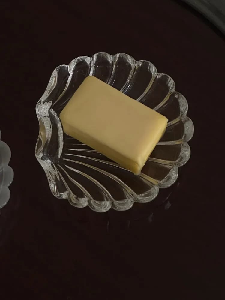 AhunderJiaz Retro Transparent Shell Butter Dish | Jewelry & Dip Serving Tray | Instagram Luxury Decor Plate | Dual Use Gift