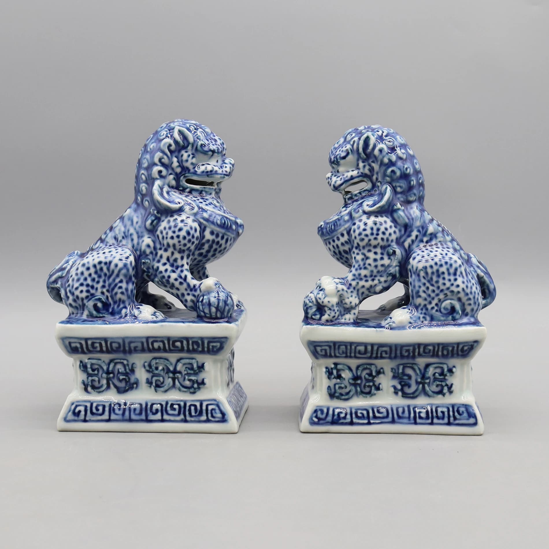 Buddha Dogs Statue, Guardian Lions, Blue and White Ceramics, Hand Painted Ceramic Foo Dogs