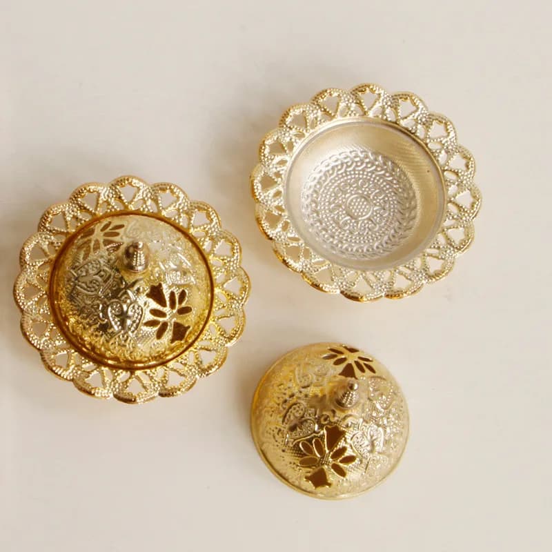 Light Luxury Gold Arabian Incense Burner Porous Middle Eastern Style Aromatherapy Burner Candle Cup Hollow Handmade Jewelry Sphe