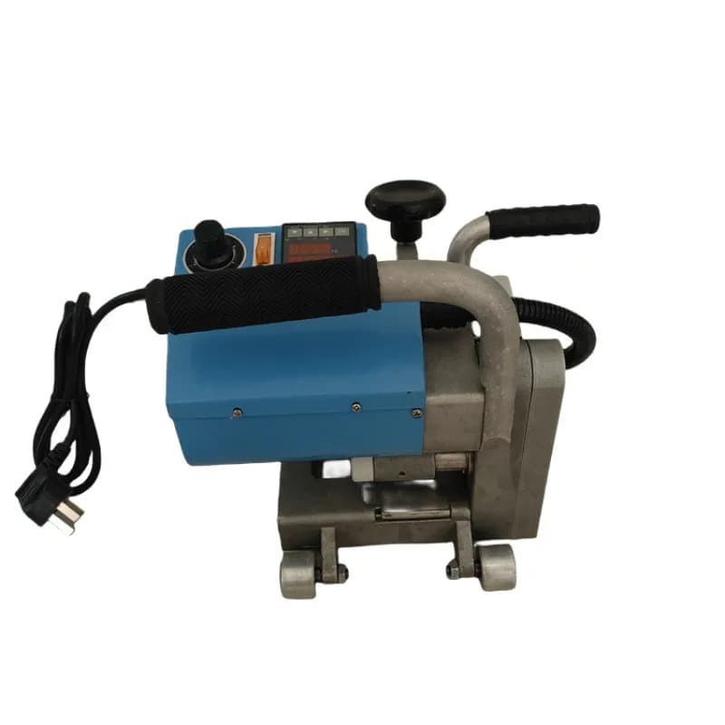 High power geomembrane welding machine 900type garbage dump anti-seepage film hot melt waterproof board climbing welding machine