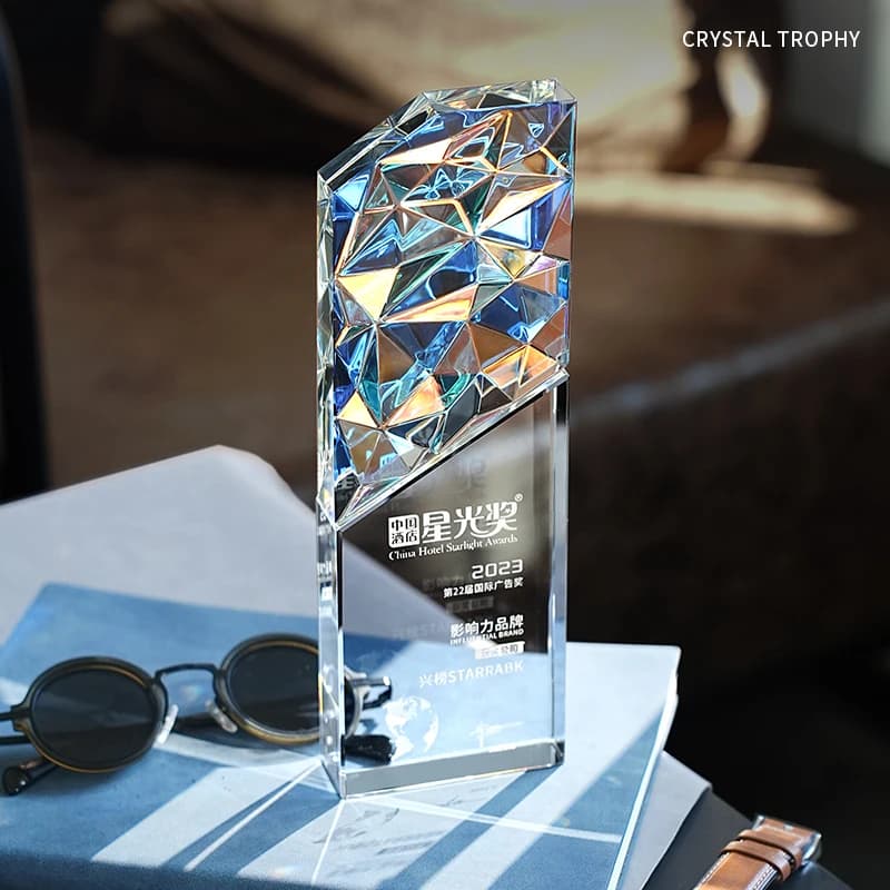 Customized Colorful Crystal Trophy Personalized LOGO Text Glass Trophy Excellent Employee Awards Souvenirs Competition Prizes