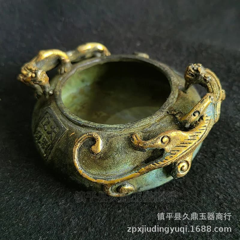 Antique copper crafts, brass gecko, gilded, small decorative piece, vintage-style pen washer.