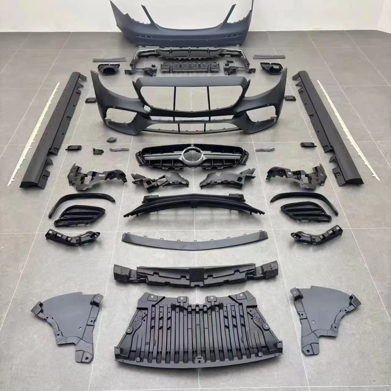 Upgrade to  E63 Style Body Kit Bodykit Sets the Front and Rear Bumper Sets for  benz E Class W213 Car Parts 2017-2020