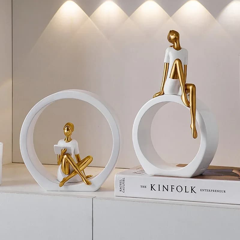 Modern Light Luxury Art Resin Reading Girl Character Statue Living Room TV Cabinet Wine Cabinet Office Desk Decoration Statue