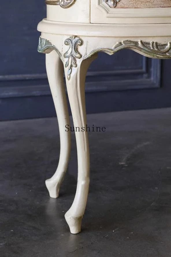 Neoclassical bedside table high-end solid wood carving flower American side table small apartment round table  FT
