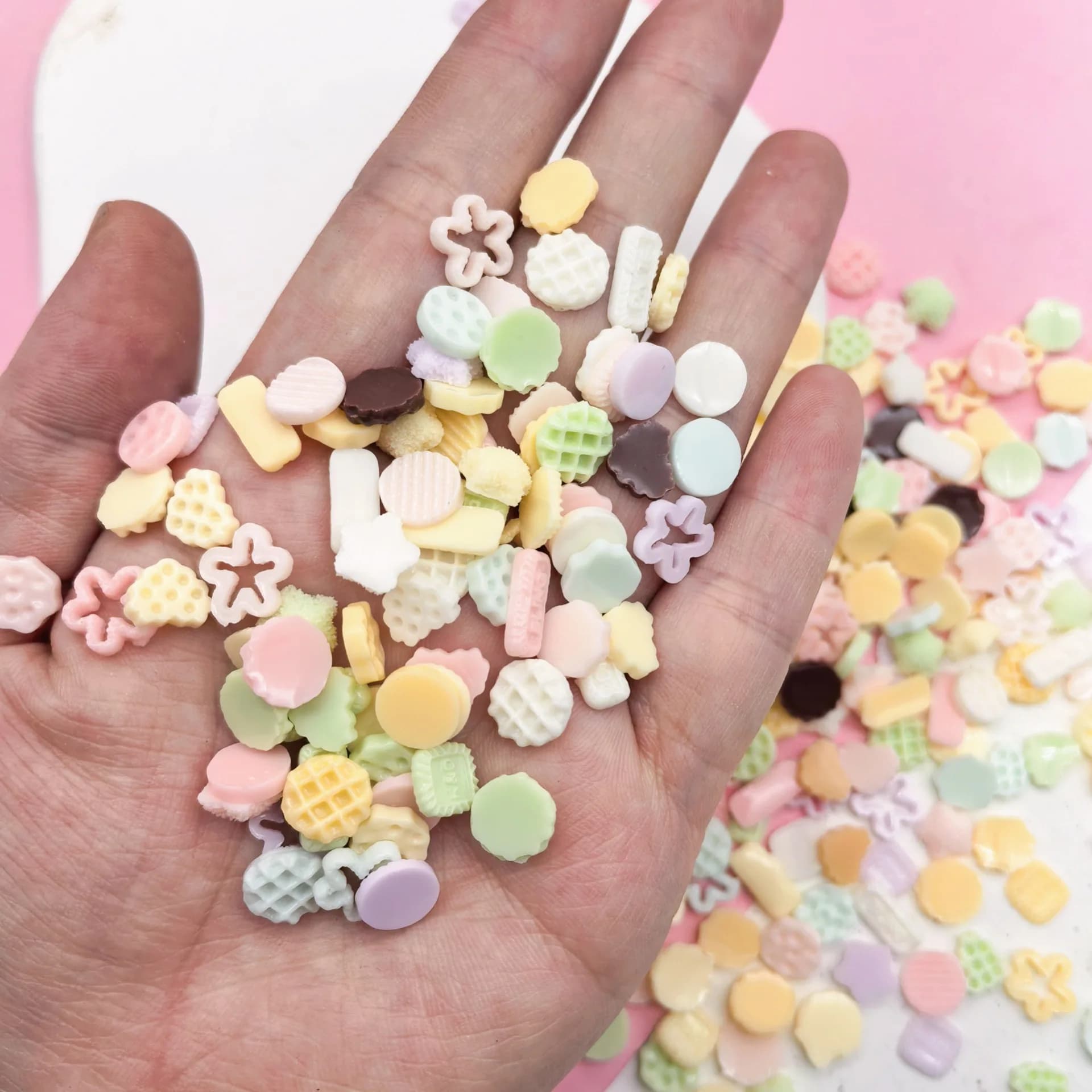 20pcs Mini Cookie Model Baking Dessert Food Resin Cookie Cute Accessory DIY Handmade Craft Decoration Desktop Ornament