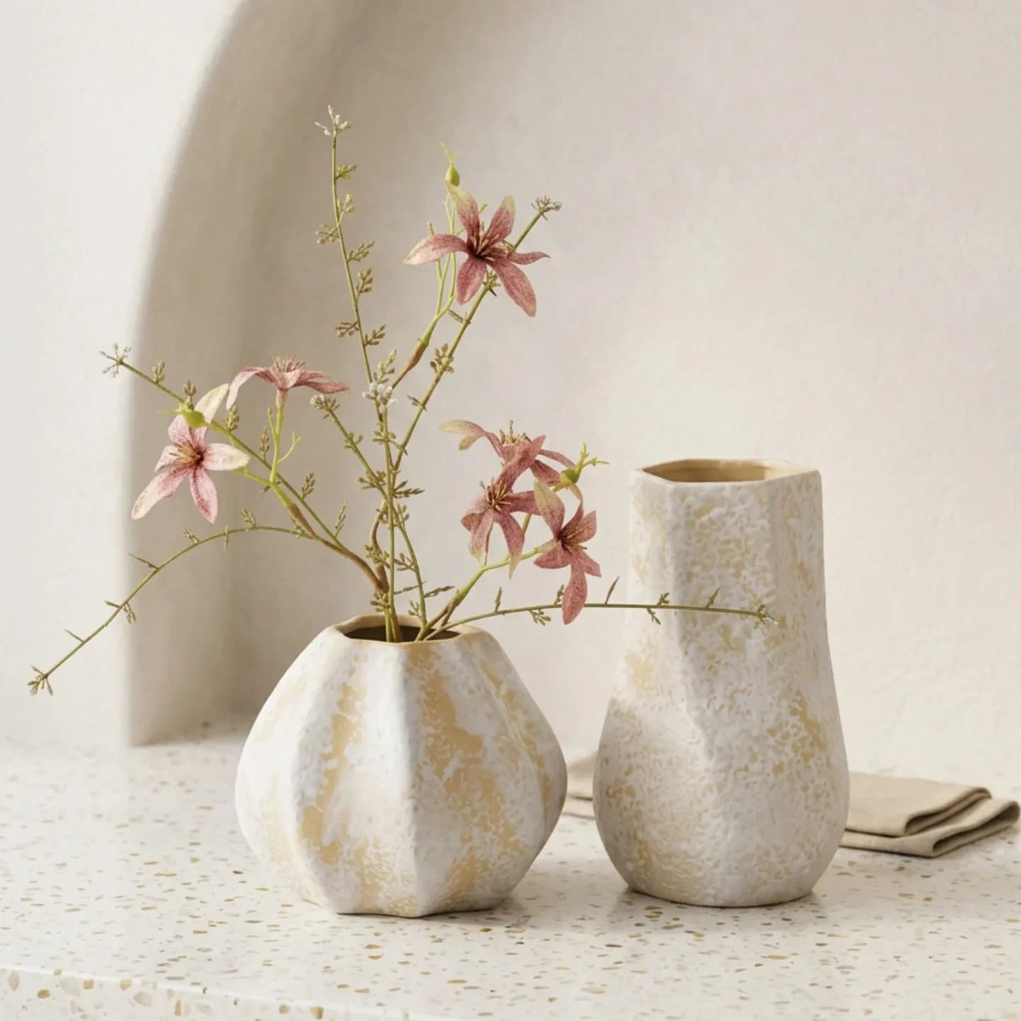 D27 Wabi-sabi Wind Retro White Ceramic Vase High-end Home Living Room Bed And Breakfast Desktop Flower Arrangement Decoration