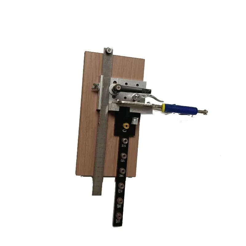 Woodworking handle punch positioner, handle positioner auxiliary tool, hole punch opening