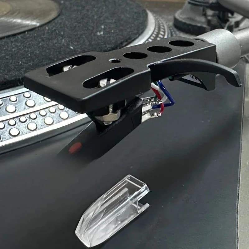5E  Moving Magnet DJ Cartridge premounted on turntable headshell