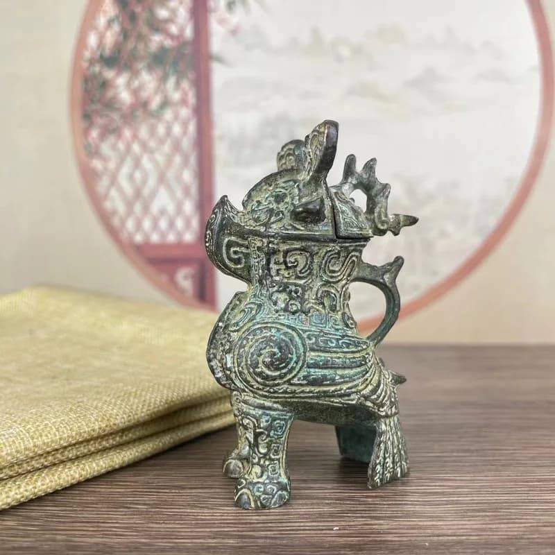 Bronze owl ornaments, vintage home decor, wine cabinet decorations, wine decanters and glasses