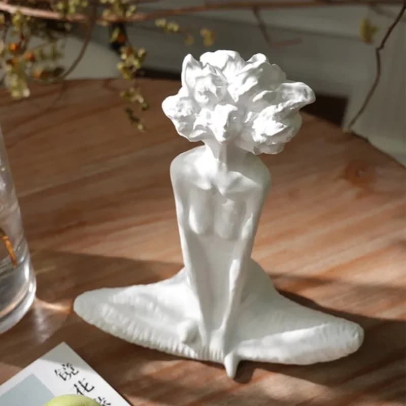 Modern Breezy Ivory Human Sculpture Desk Display Artistic Living Room Accent Piece Atmosphere Enhancing Home Ornament