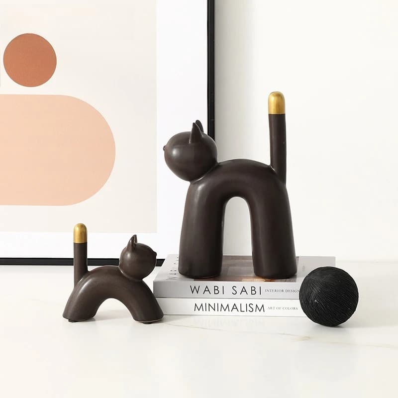 Italian light luxury creative abstract vertical tail cat ceramic ornament model room living room, home decoration