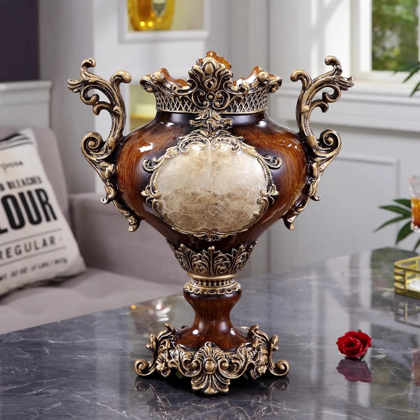 European-style Minimalist Tissue Box, Ashtray, Flower Vase, High-end Living Room Coffee Table, TV Cabinet, Sideboard, Housewarmi