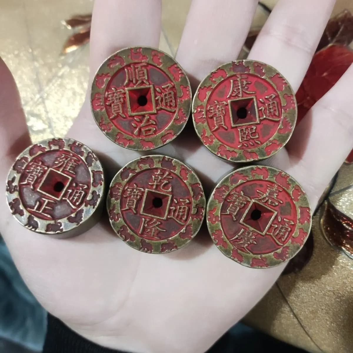 Thickened cinnabar retro mountain ghost spends money on copper coins, antique brass gossip attracts wealth, Yuyue Longmen five e