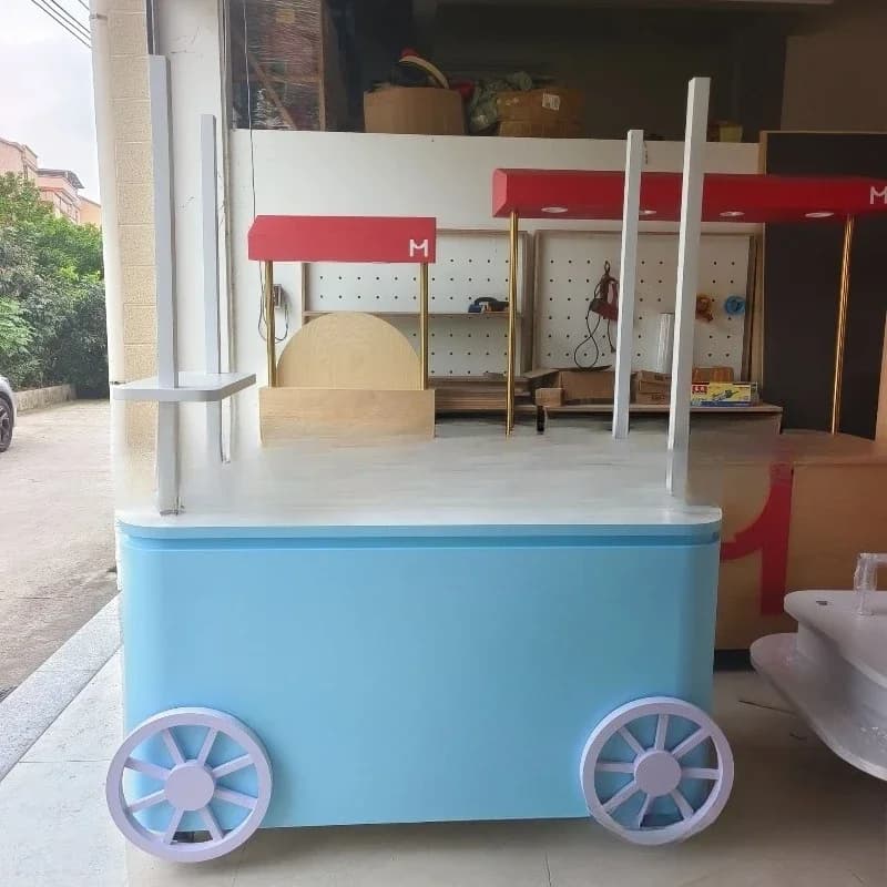 Event promotion car, outdoor sales truck galvanized iron paint, shopping mall decorative float
