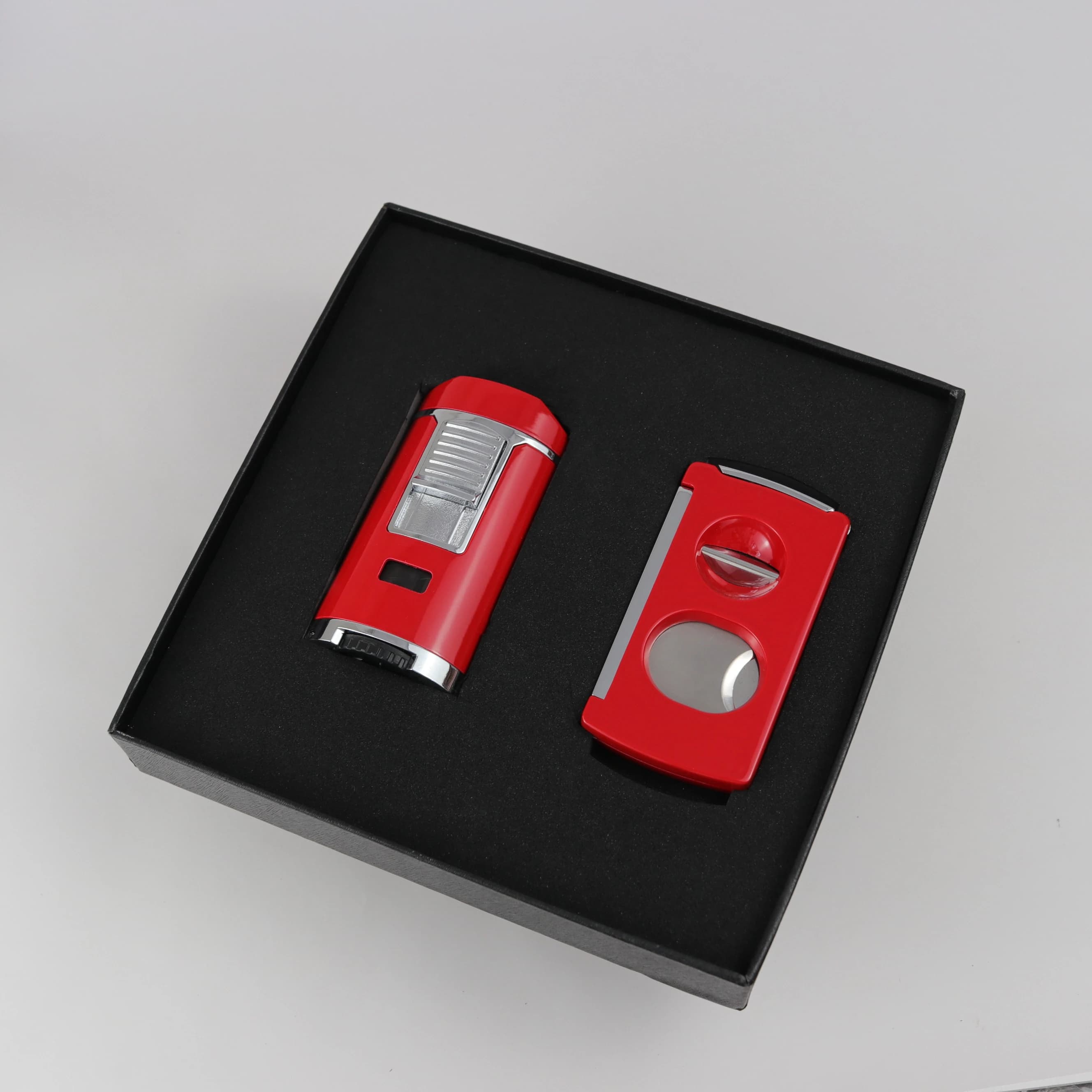 Wholesale Cust om Logo Lu xury Metal Double Blade V-Cut Cigar Cutter and Lighter Set Gift Box Cigar Kit