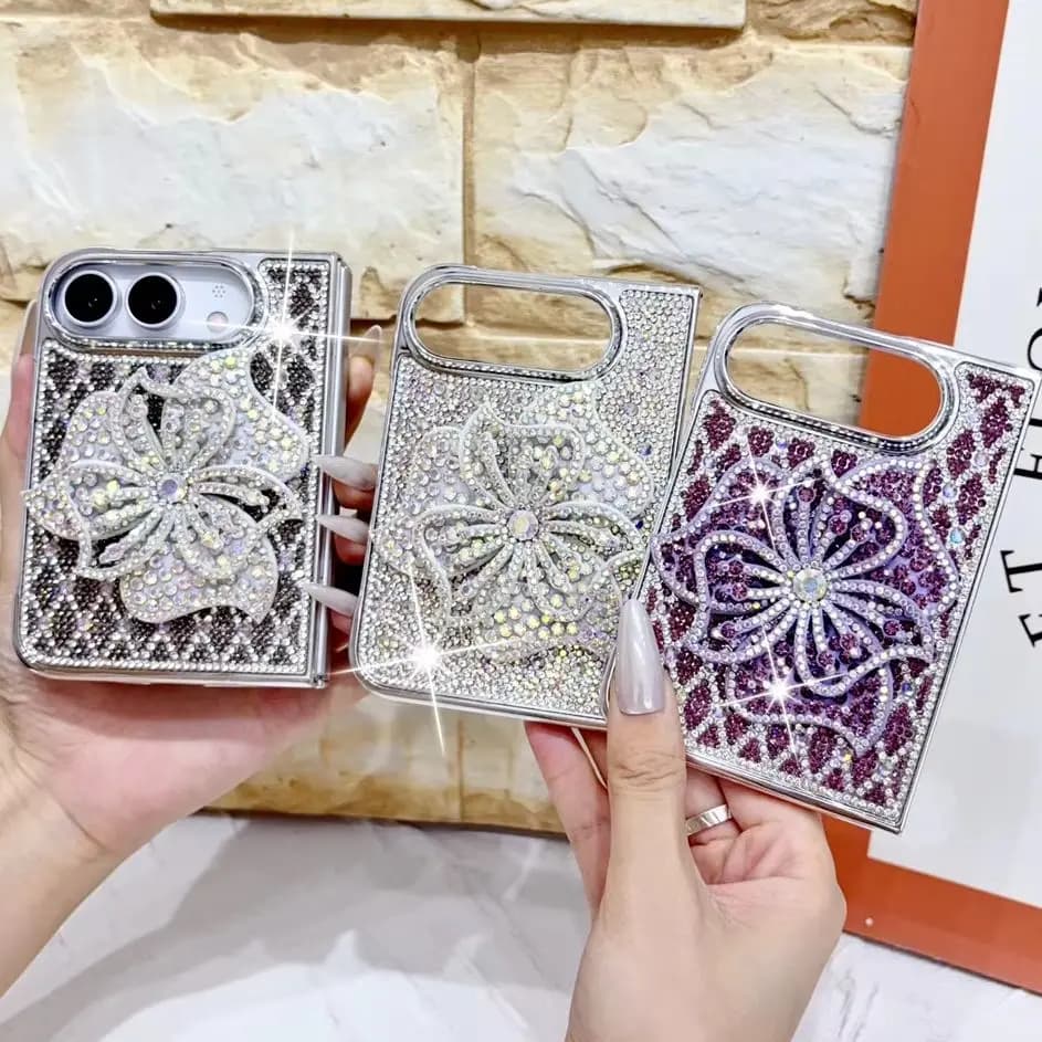 Vintage Chic Elegant Shiny Rhinestone 3D Flower Phone Case for iPhone Duo Luxury Sparkly Glitter Plating Edge Protective Cover
