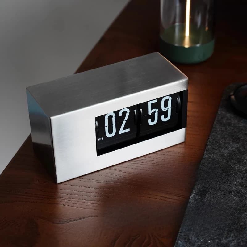 Automatic Flipping Digital Calendar Perpetual Desk Calendar Smart Date Clock & Week Day Indicator Elegant Modern Office Decor