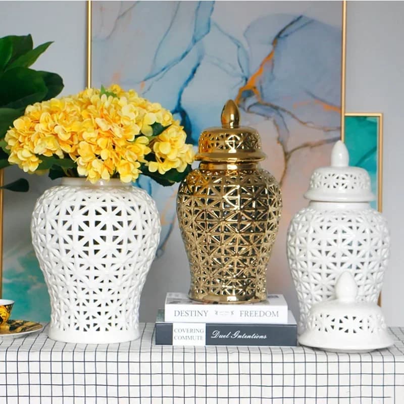 Modern Dried Flower Vase Hollow Ceramic Ginger Jar Desktop Storage Jar with Lid Home Decoration Flower Arrangement Accessories