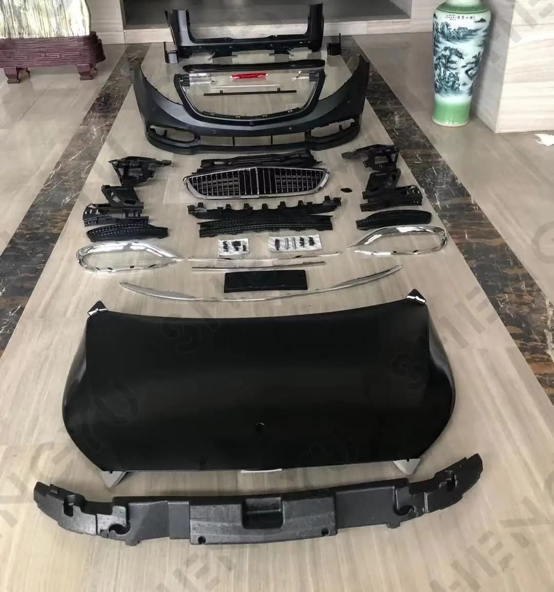 STLF Body Kit Include Bumpers Assembly Hood Auto Lamps for Mercedess Benzs V Class W447 2016-2020 Modify to Maybachs Style