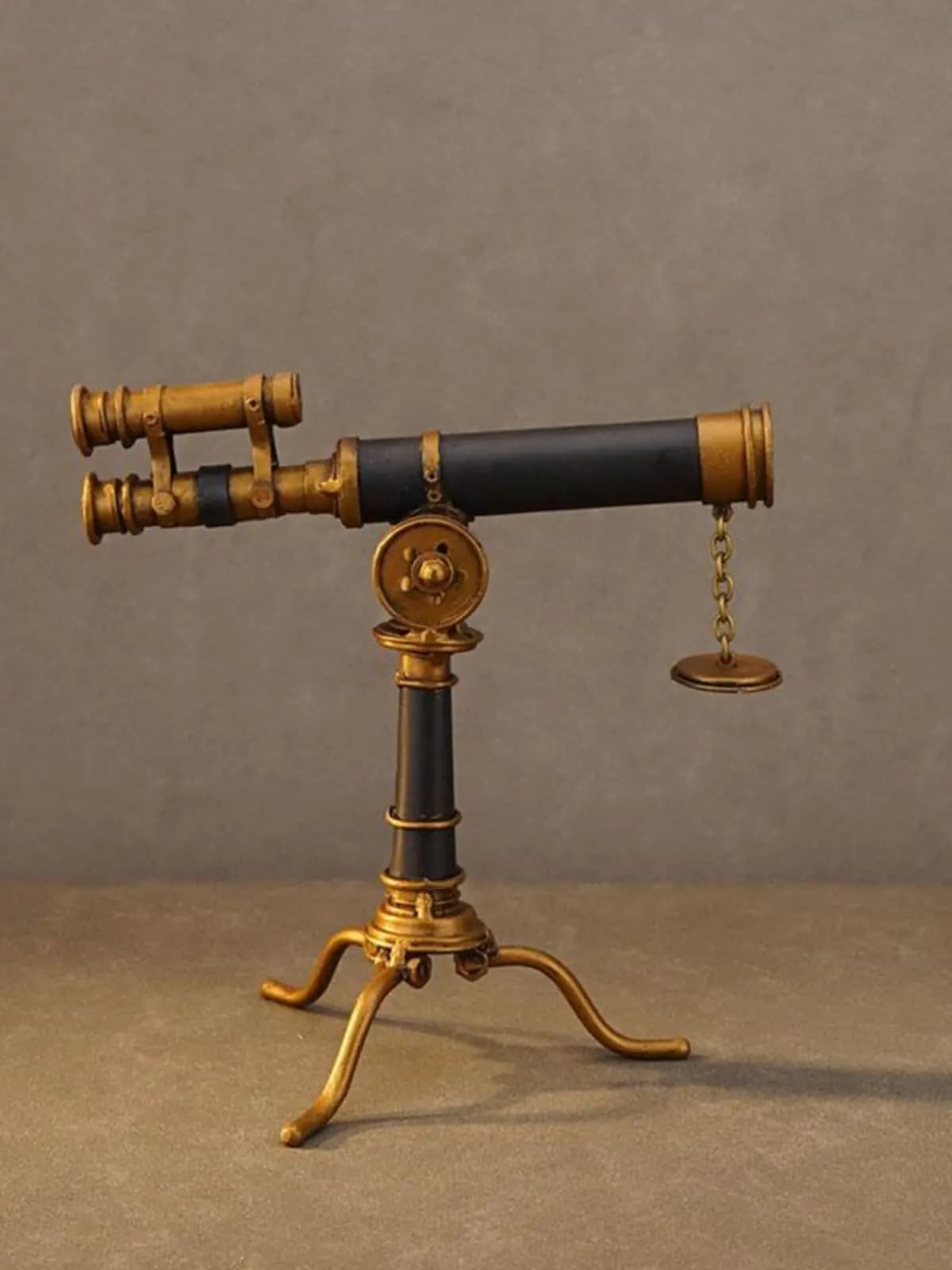 Retro Iron Desktop Ornament Featuring Handcrafted Telescope and Projector Motifs Ideal for Nostalgic Still Life Displays Gifting