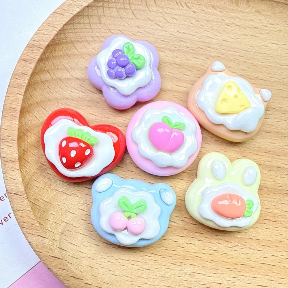 Resin Cartoon Kawaii Fruit Cake Cabochon Flatback Charms, DIY Scrapbook Decor, Phone Case Miniature Pendant, Craft Accessories